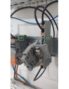 Clemă suport pentru siguranțe 5x20