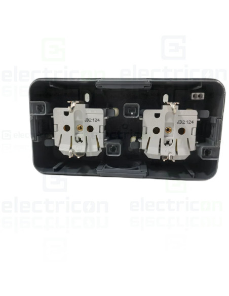 Priză 2P+E, dublă cu capac opac, aplicat, cu port etichetă și cheie, orizontală, IP55, Berker W1, Hager, 47893525