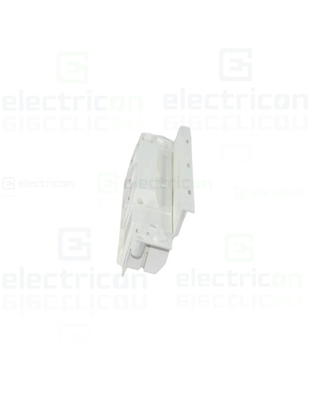 Priza tripla pentru tablouri Volta, Hager, VZ00HW