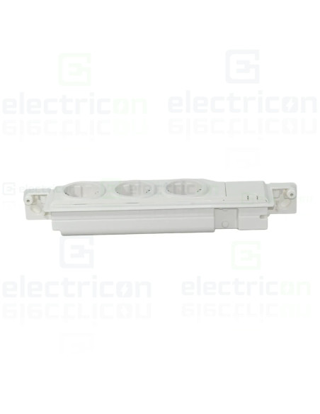 Priza tripla pentru tablouri Volta, Hager, VZ00HW