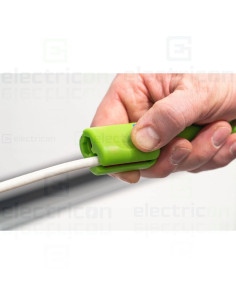 Unealta pentru inlaturarea mantalei si dezizolarea cablurilor coaxiale 2